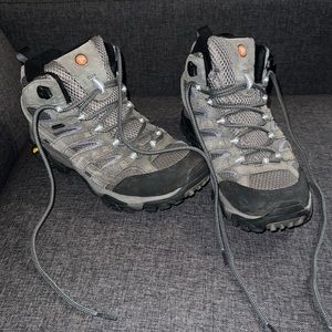 Merrell womens waterproof  Moab 2 mid hiking boots-women’s 8.5